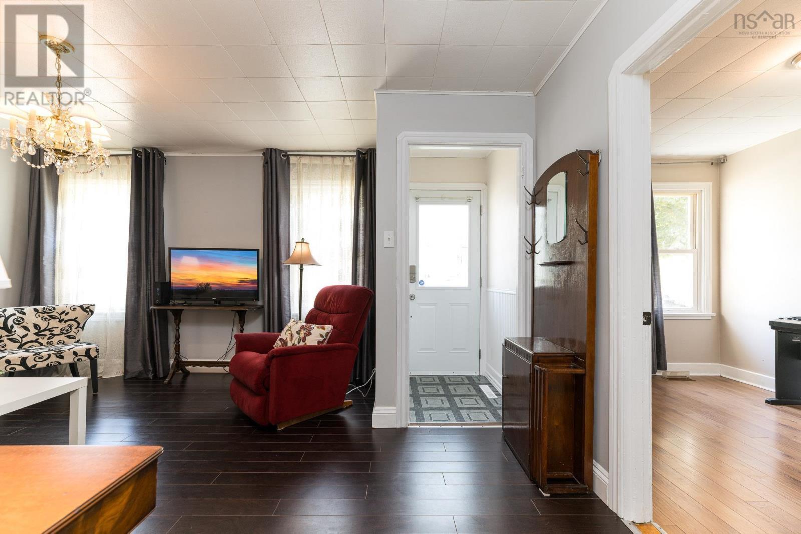 39 Russell Street, Dartmouth, Nova Scotia  B3A 3M7 - Photo 4 - 202522606