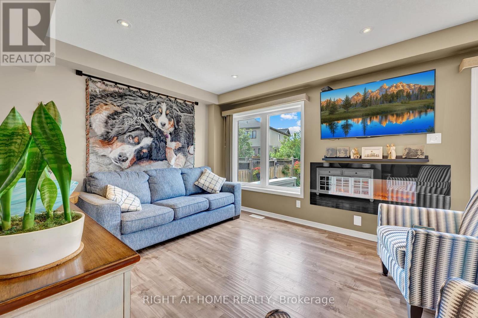 211 Hardcastle Drive, Cambridge, Ontario  N1S 0A8 - Photo 11 - X12484123