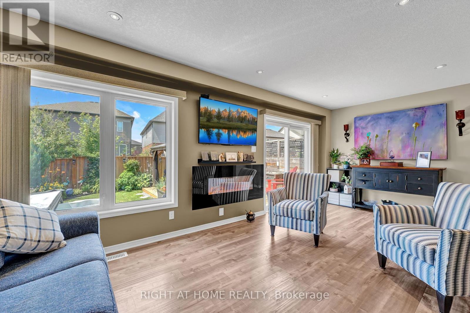 211 Hardcastle Drive, Cambridge, Ontario  N1S 0A8 - Photo 12 - X12484123