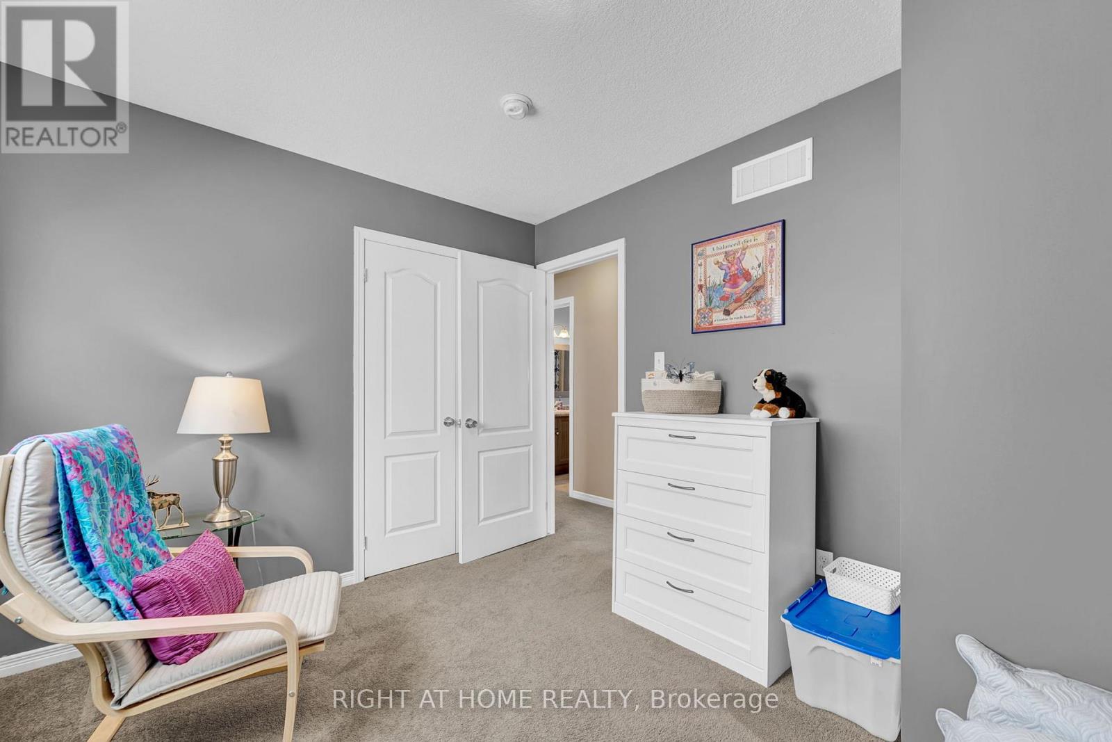 211 Hardcastle Drive, Cambridge, Ontario  N1S 0A8 - Photo 19 - X12484123