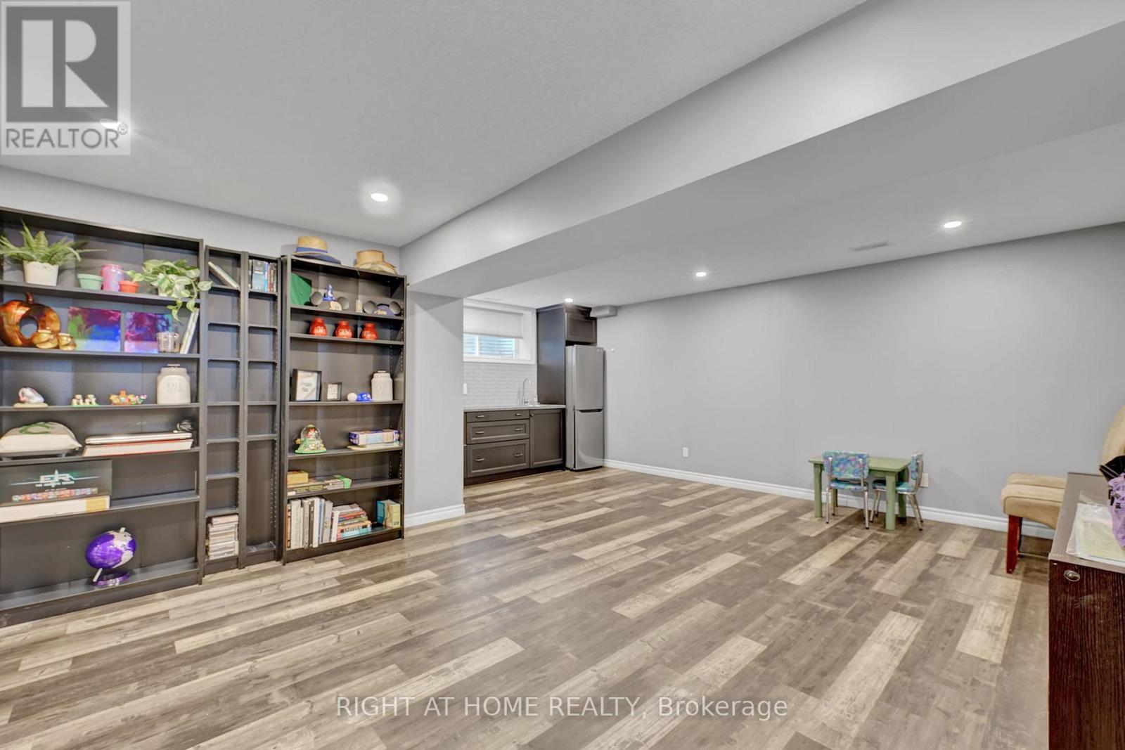 211 Hardcastle Drive, Cambridge, Ontario  N1S 0A8 - Photo 26 - X12484123