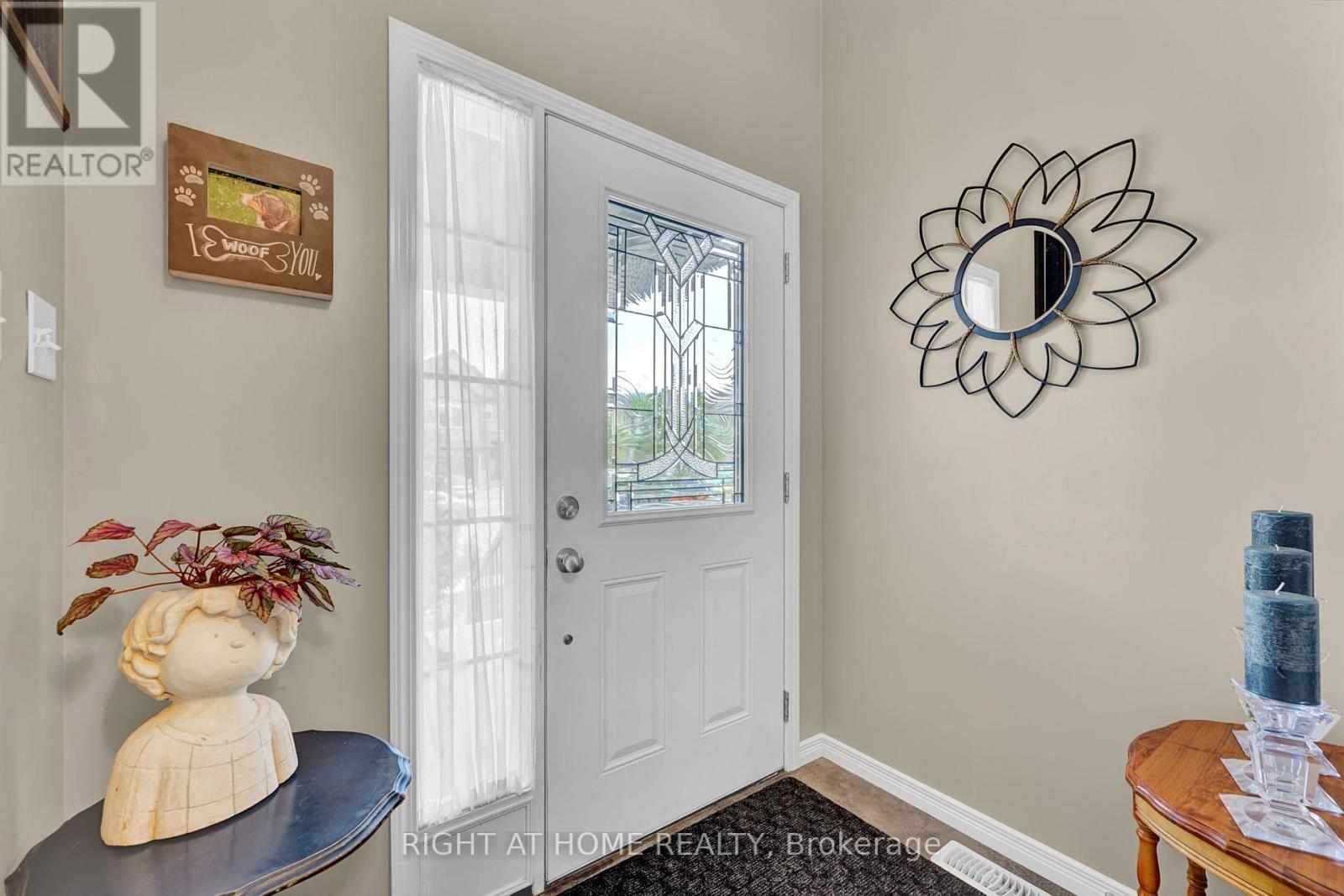 211 Hardcastle Drive, Cambridge, Ontario  N1S 0A8 - Photo 6 - X12484123