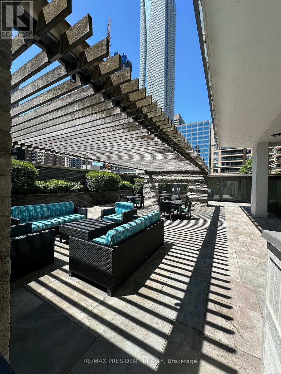 2805 - 33 Charles Street E, Toronto, Ontario  M4Y 0A2 - Photo 4 - C12484171