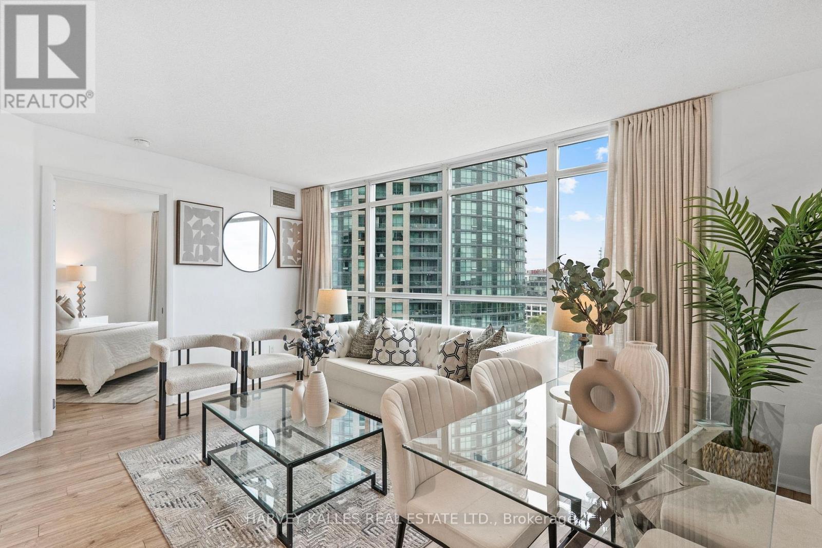1608 - 219 Fort York Boulevard, Toronto, Ontario  M5V 1B1 - Photo 11 - C12484184