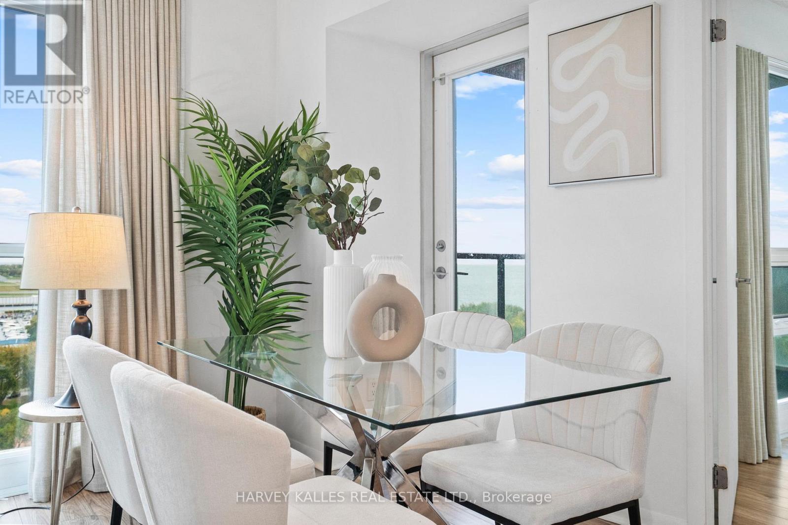 1608 - 219 Fort York Boulevard, Toronto, Ontario  M5V 1B1 - Photo 16 - C12484184