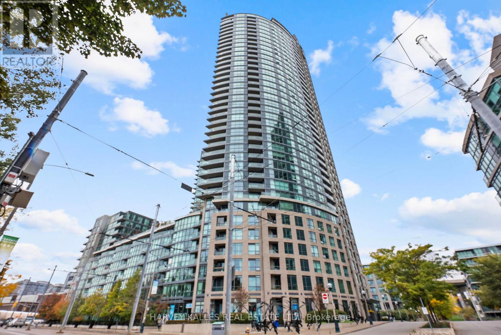 1608 - 219 Fort York Boulevard, Toronto, Ontario  M5V 1B1 - Photo 2 - C12484184