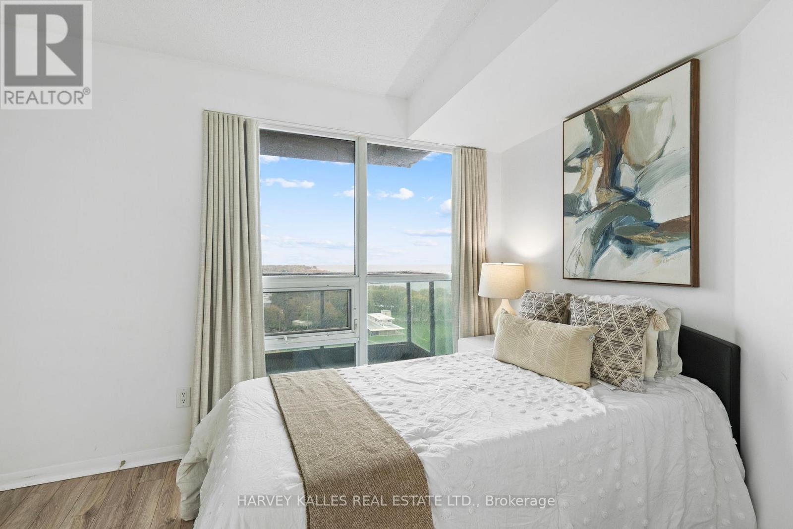 1608 - 219 Fort York Boulevard, Toronto, Ontario  M5V 1B1 - Photo 27 - C12484184