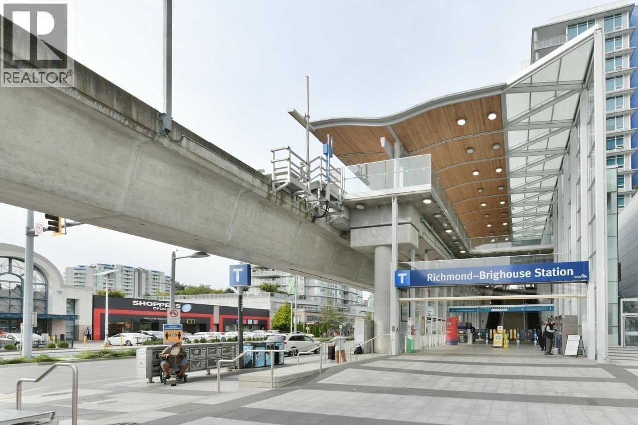 Listing Picture 7 of 40 : 120 8228 WESTMINSTER HIGHWAY, Richmond / 烈治文 - 魯藝地產 Yvonne Lu Group - MLS Medallion Club Member