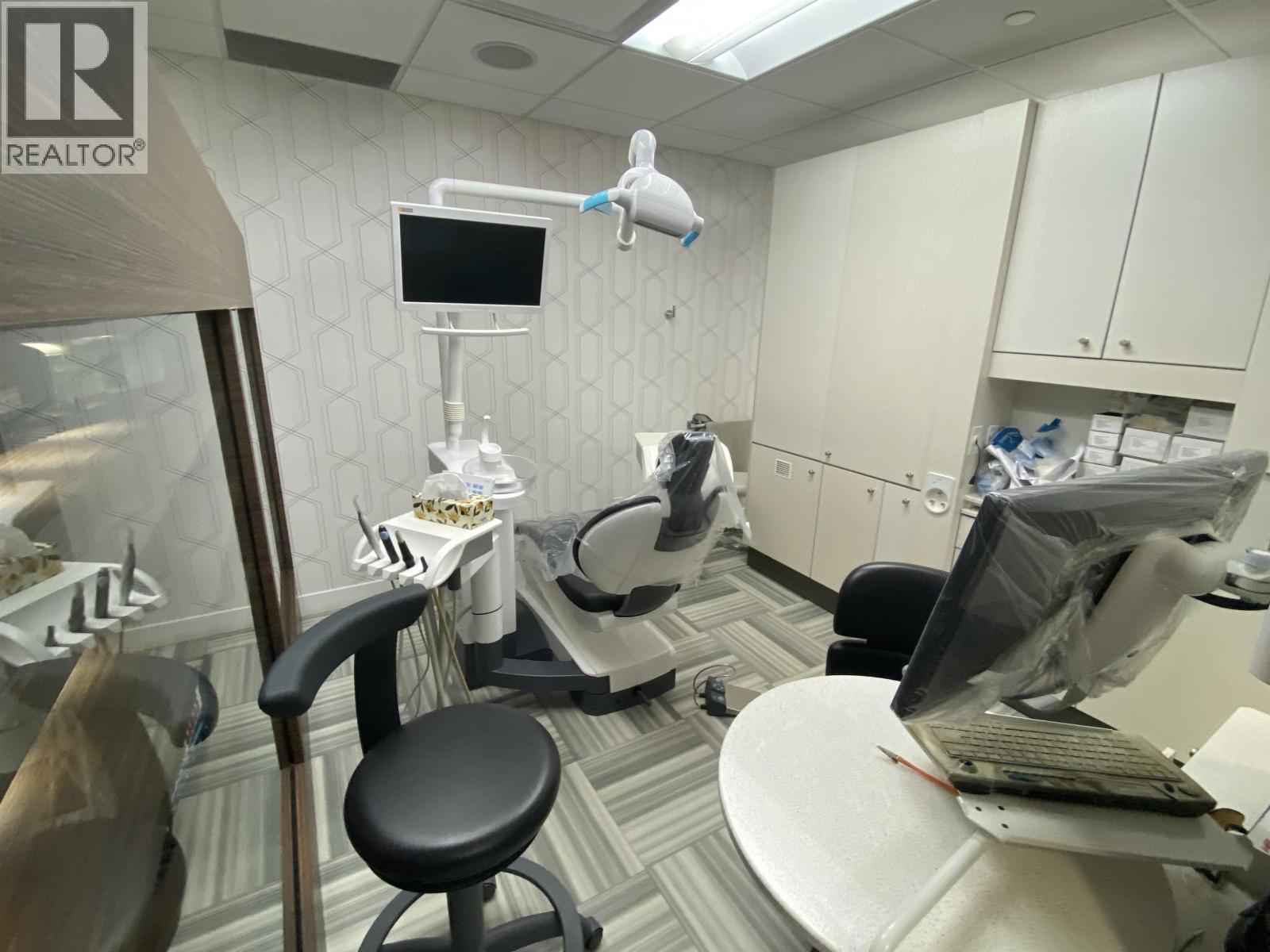 Listing Picture 20 of 40 : 120 8228 WESTMINSTER HIGHWAY, Richmond / 烈治文 - 魯藝地產 Yvonne Lu Group - MLS Medallion Club Member