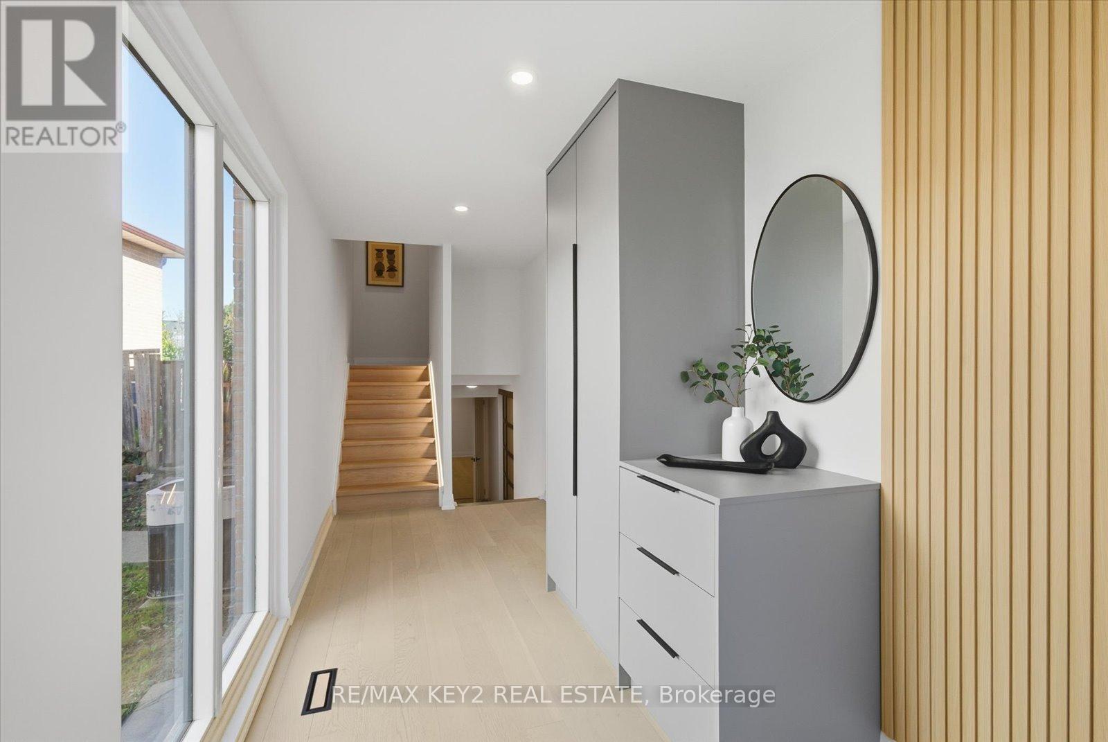 73 Glen Springs Drive, Toronto, Ontario  M1W 1X7 - Photo 4 - E12484231