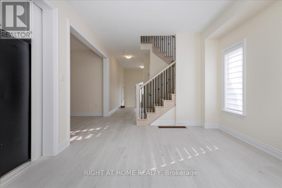 78 Lorne Thomas Place, New Tecumseth, Ontario  L9R 0V8 - Photo 13 - N12484149