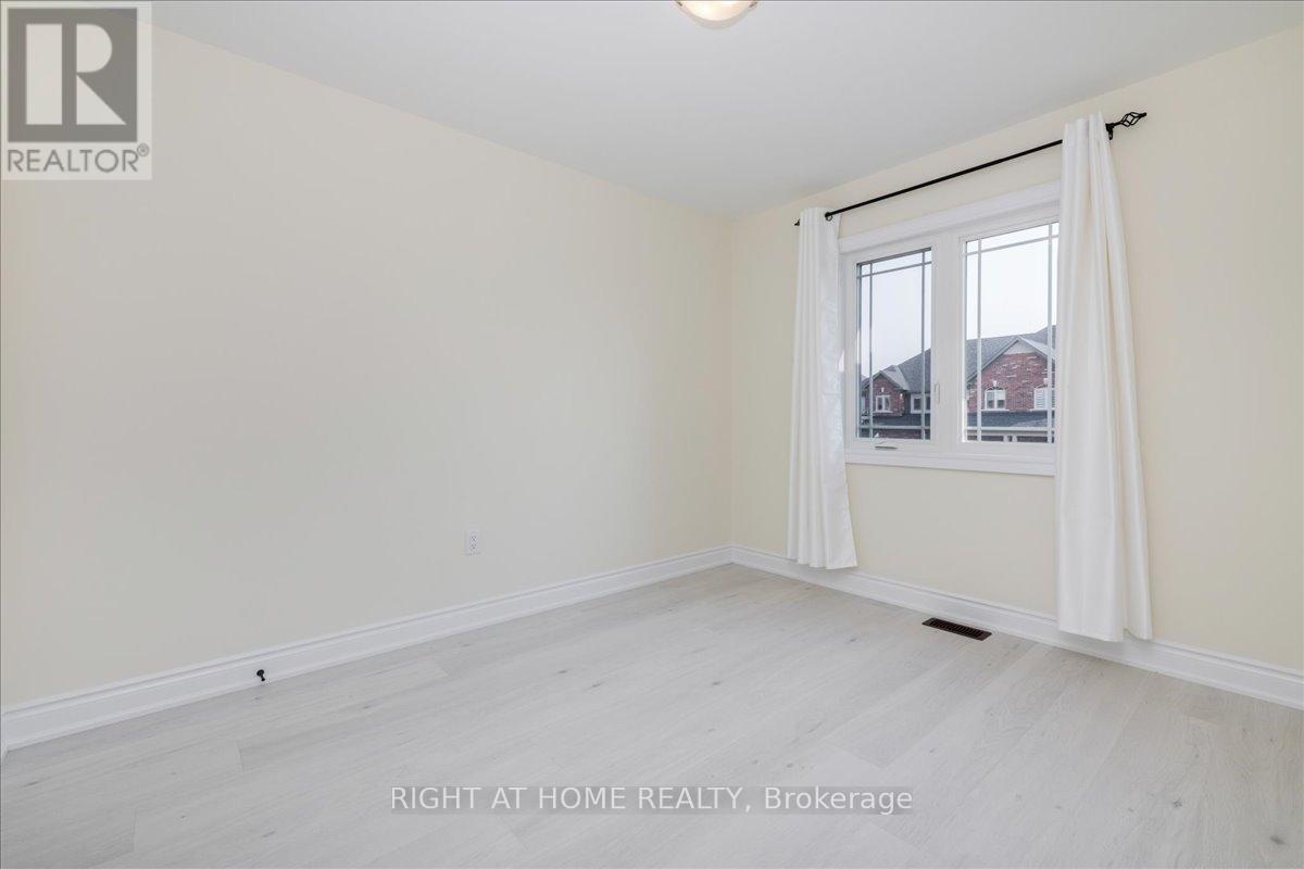 78 Lorne Thomas Place, New Tecumseth, Ontario  L9R 0V8 - Photo 24 - N12484149