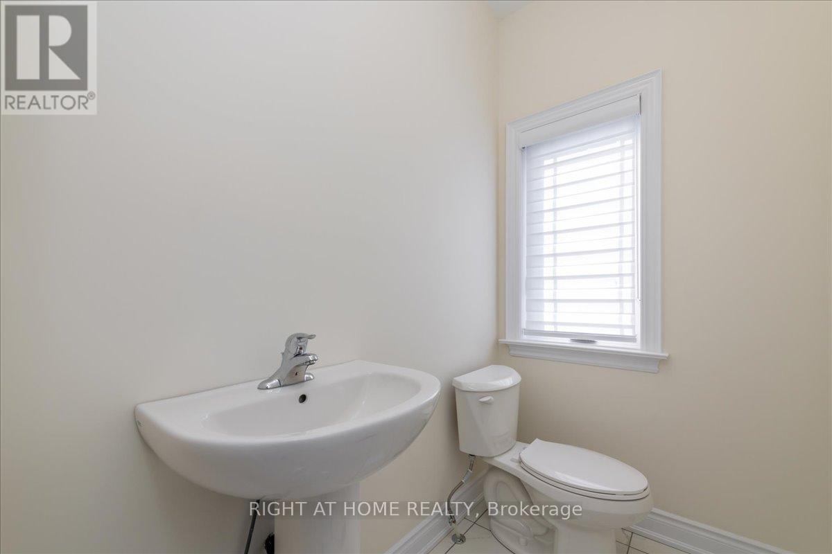 78 Lorne Thomas Place, New Tecumseth, Ontario  L9R 0V8 - Photo 4 - N12484149