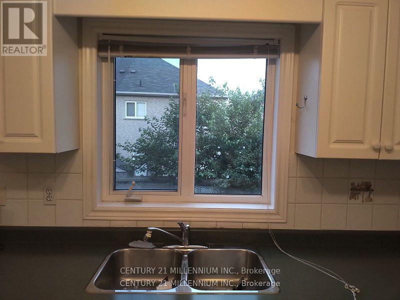 79 Castillian Drive, Vaughan, Ontario  L4H 1S9 - Photo 8 - N12484183