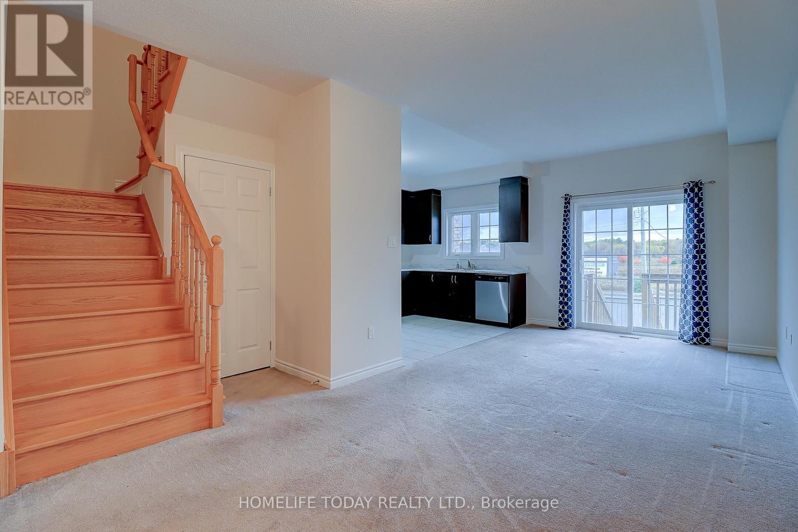 67 Daniele Crescent, Bradford West Gwillimbury (Bradford), Ontario  L3Z 0V7 - Photo 11 - N12484224