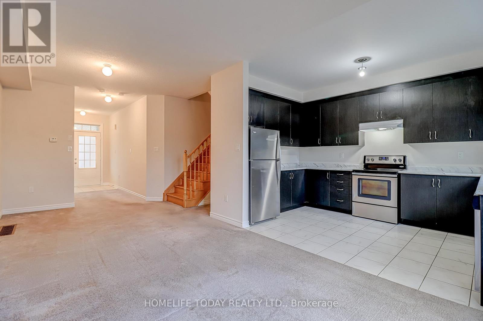 67 Daniele Crescent, Bradford West Gwillimbury (Bradford), Ontario  L3Z 0V7 - Photo 12 - N12484224
