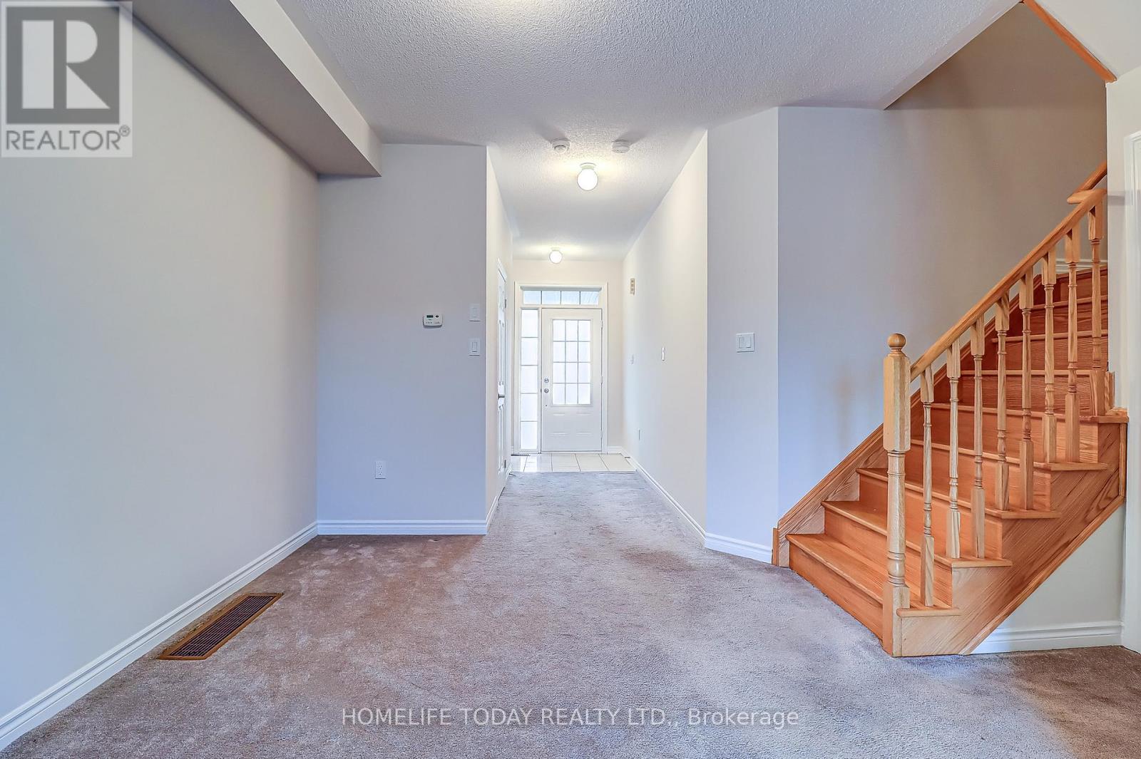 67 Daniele Crescent, Bradford West Gwillimbury (Bradford), Ontario  L3Z 0V7 - Photo 13 - N12484224