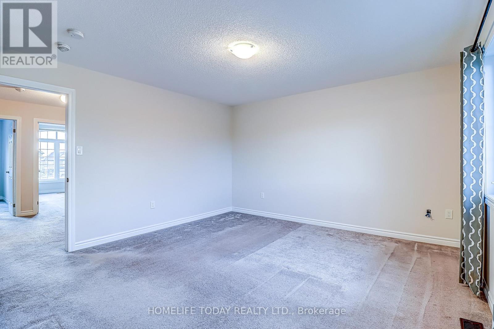 67 Daniele Crescent, Bradford West Gwillimbury (Bradford), Ontario  L3Z 0V7 - Photo 15 - N12484224