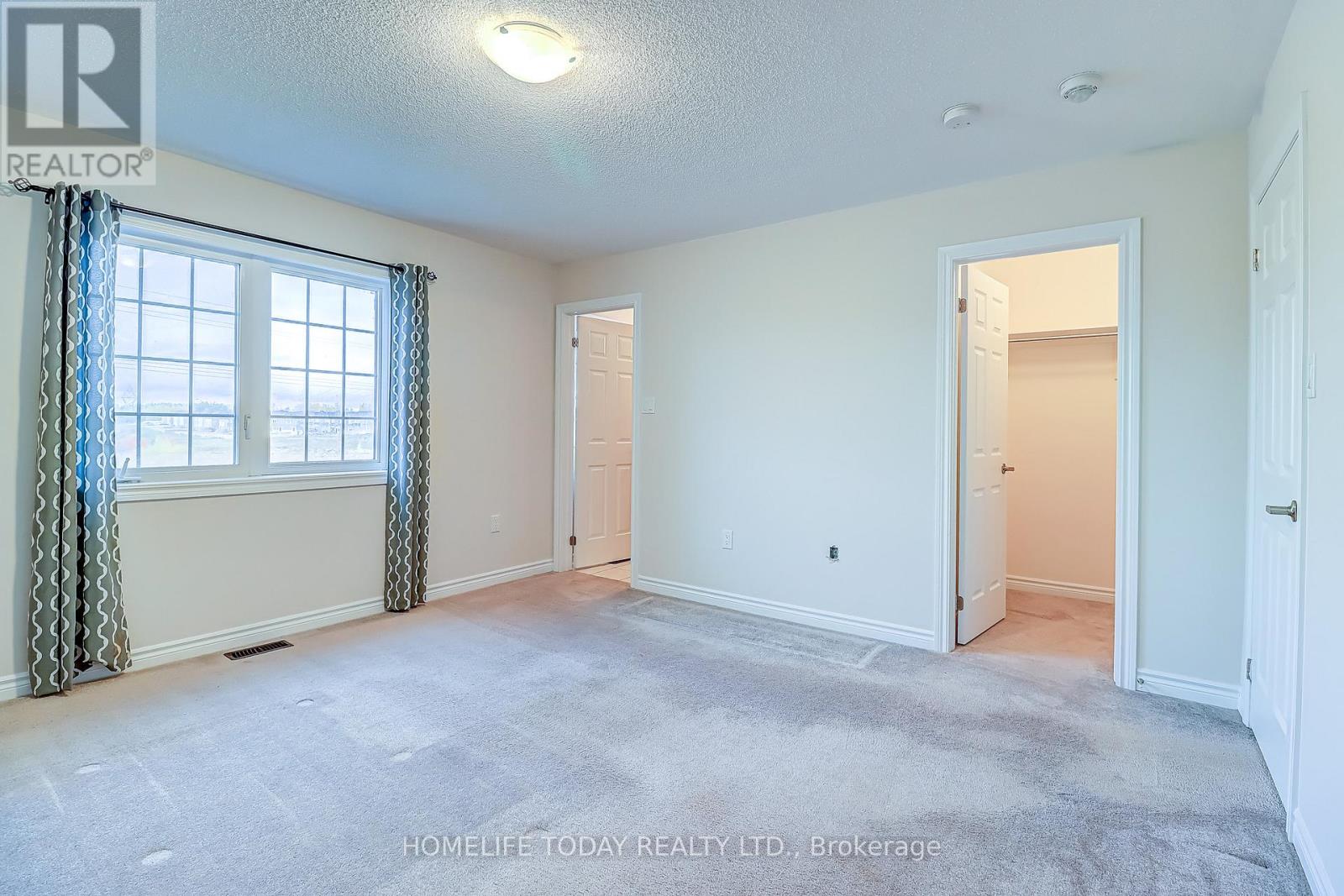 67 Daniele Crescent, Bradford West Gwillimbury (Bradford), Ontario  L3Z 0V7 - Photo 16 - N12484224
