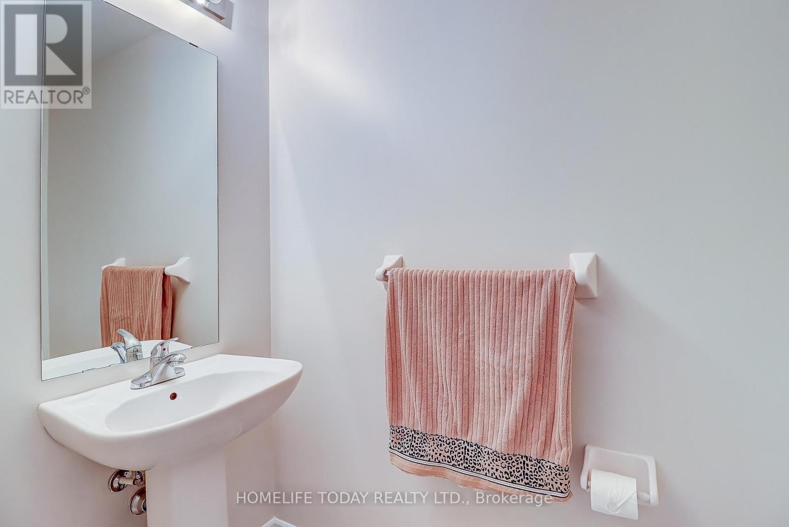 67 Daniele Crescent, Bradford West Gwillimbury (Bradford), Ontario  L3Z 0V7 - Photo 23 - N12484224