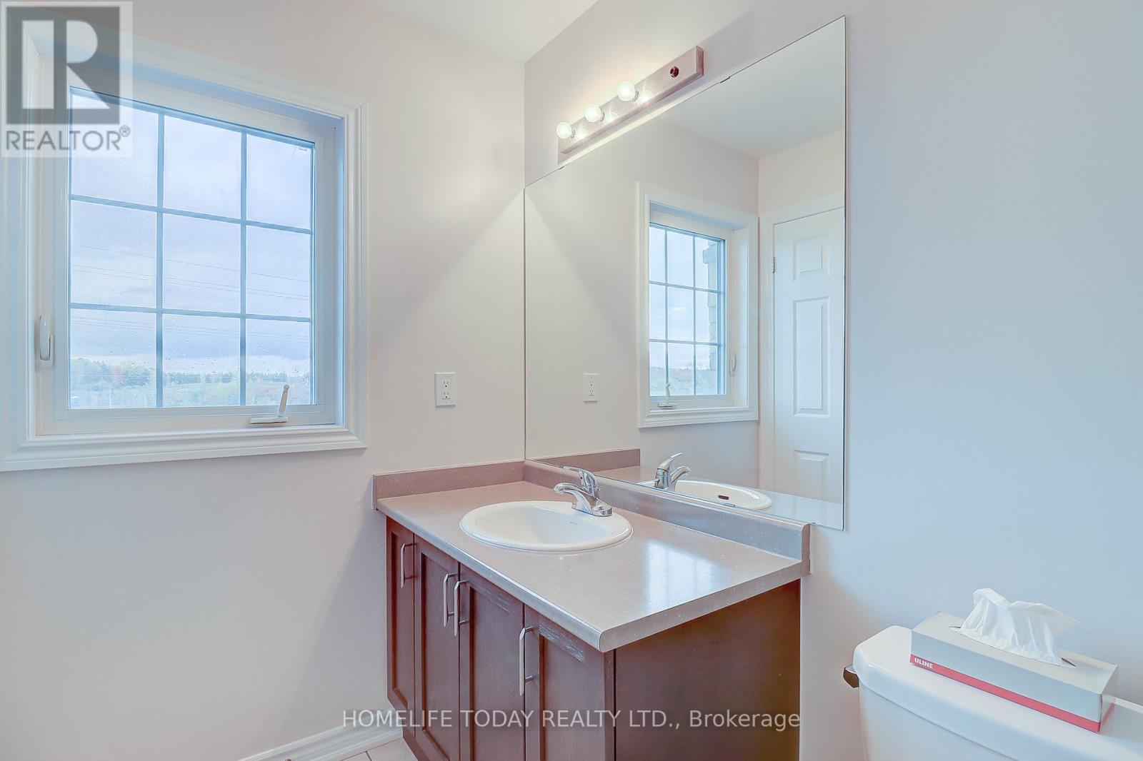67 Daniele Crescent, Bradford West Gwillimbury (Bradford), Ontario  L3Z 0V7 - Photo 26 - N12484224