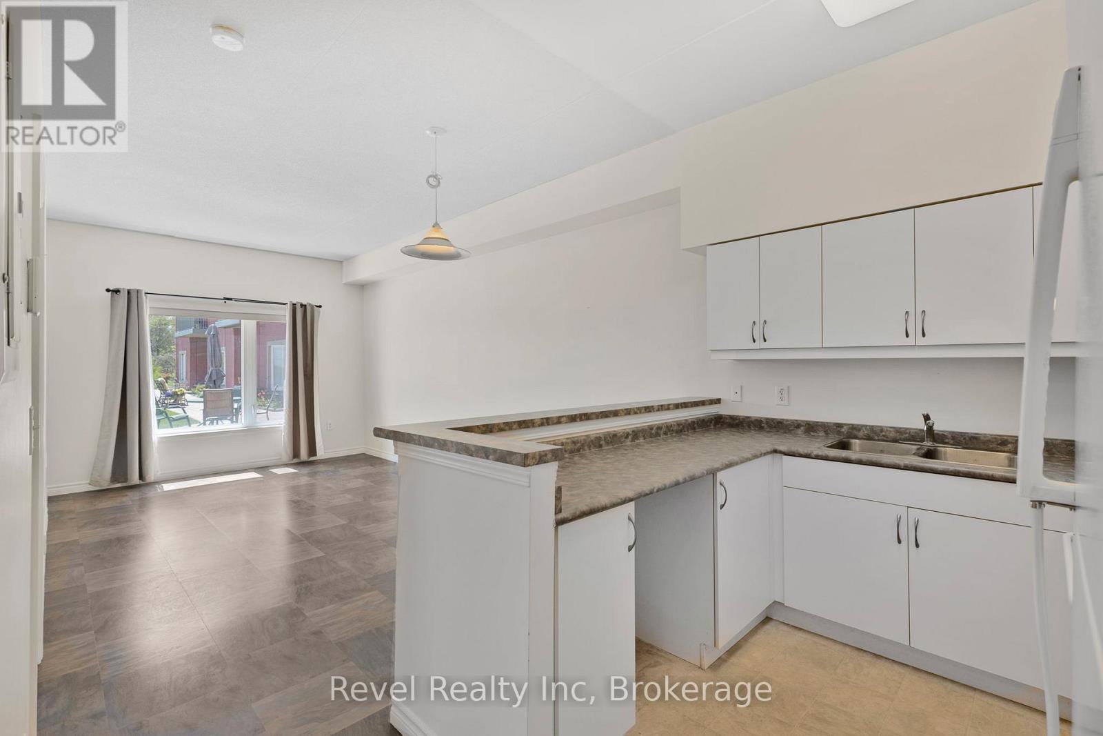 105 - 333 Lafontaine Road W, Tiny, Ontario  L9M 0H1 - Photo 4 - S12484253