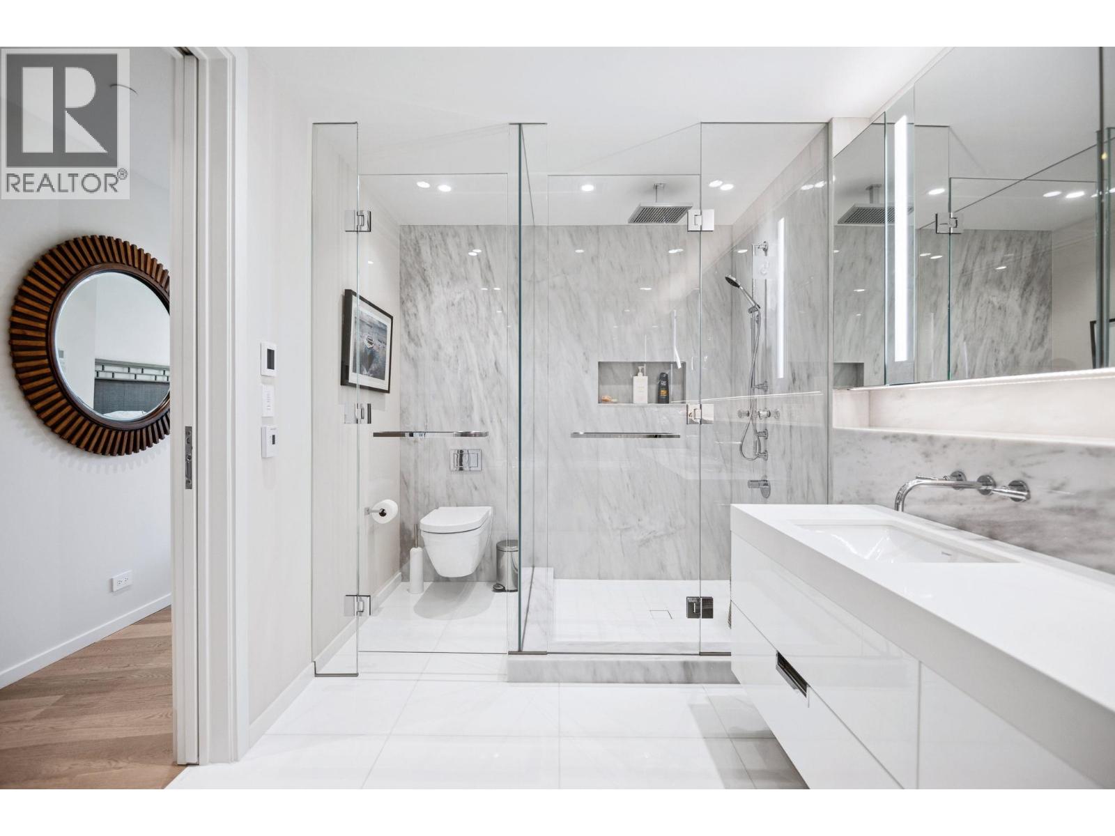 209 1355 Bellevue Avenue, West Vancouver, British Columbia  V7T 0B4 - Photo 23 - R3062050
