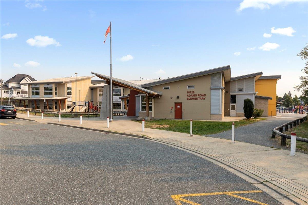 18118 67 Avenue, Surrey, British Columbia V3S 0L9 - Photo 38 - R3044883