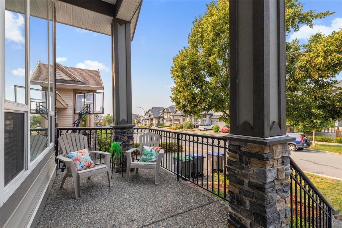 18118 67 Avenue, Surrey, British Columbia V3S 0L9 - Photo 3 - R3044883