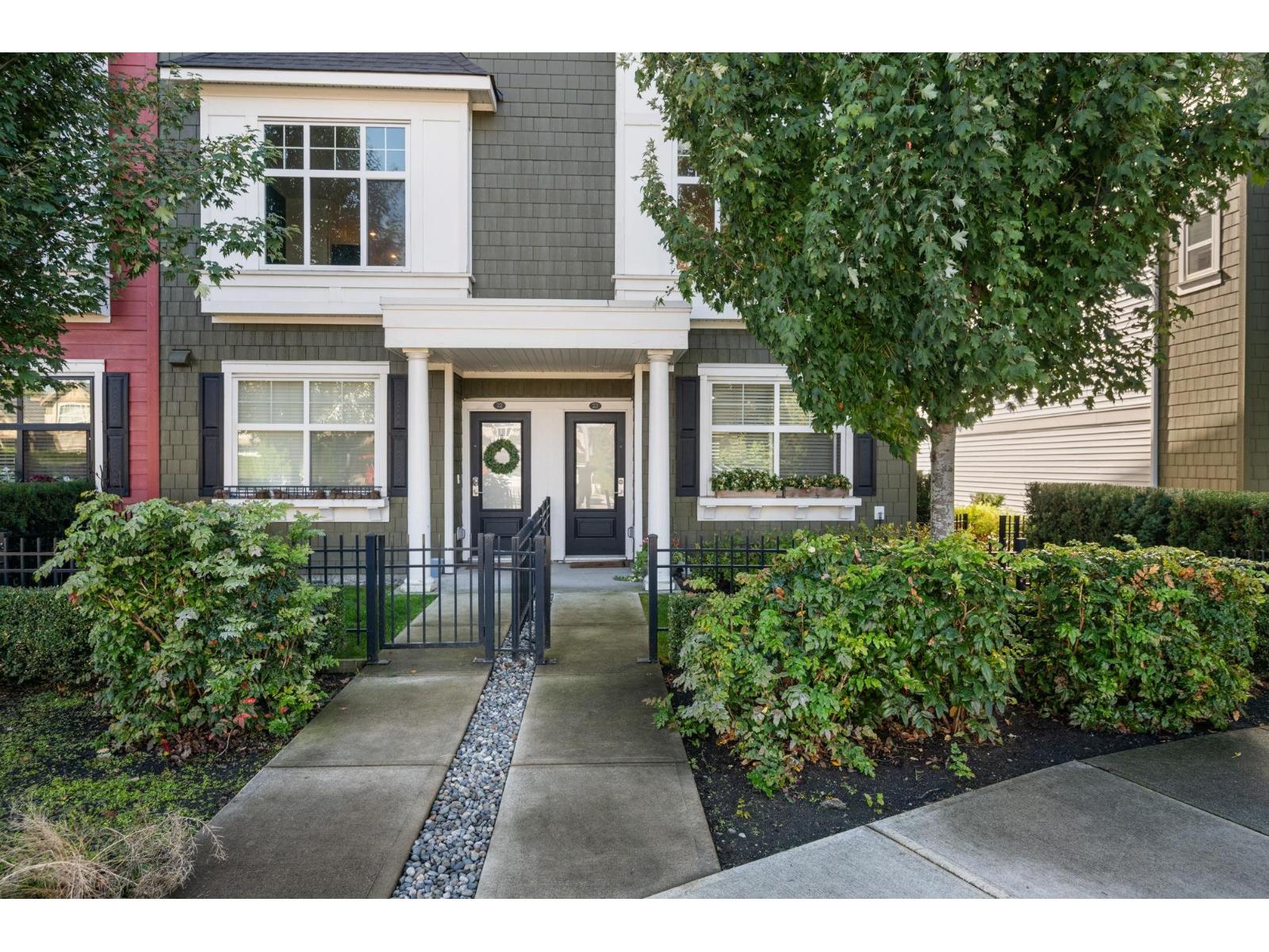 23 27735 Roundhouse Drive, Abbotsford, British Columbia  V4X 0A2 - Photo 2 - R3062001