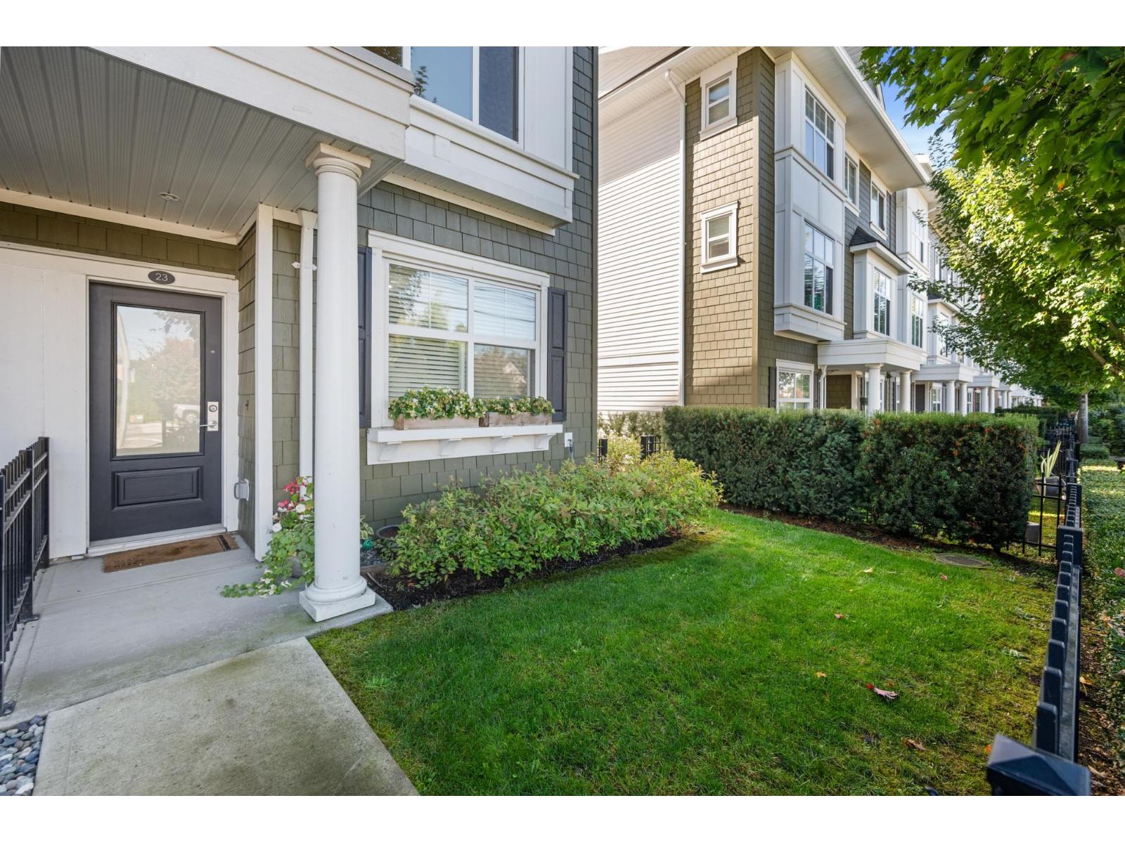 23 27735 Roundhouse Drive, Abbotsford, British Columbia  V4X 0A2 - Photo 3 - R3062001