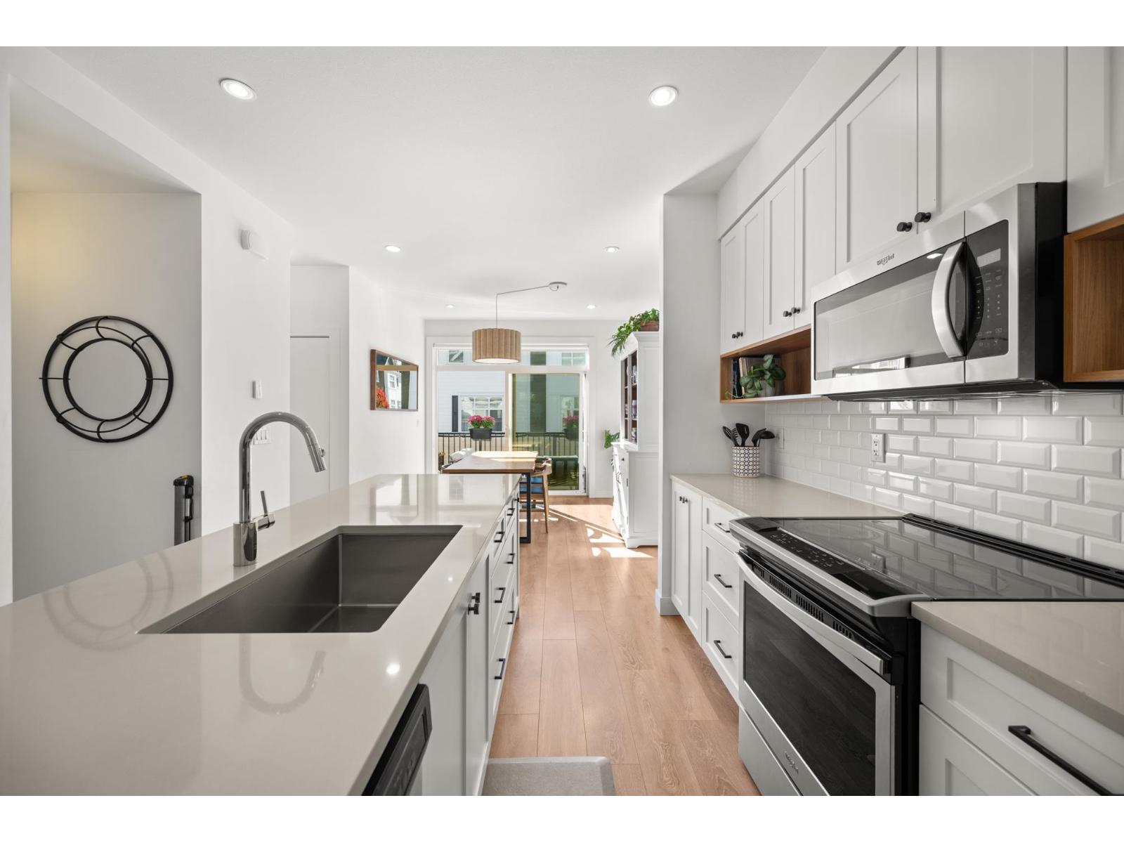 23 27735 Roundhouse Drive, Abbotsford, British Columbia  V4X 0A2 - Photo 11 - R3062001