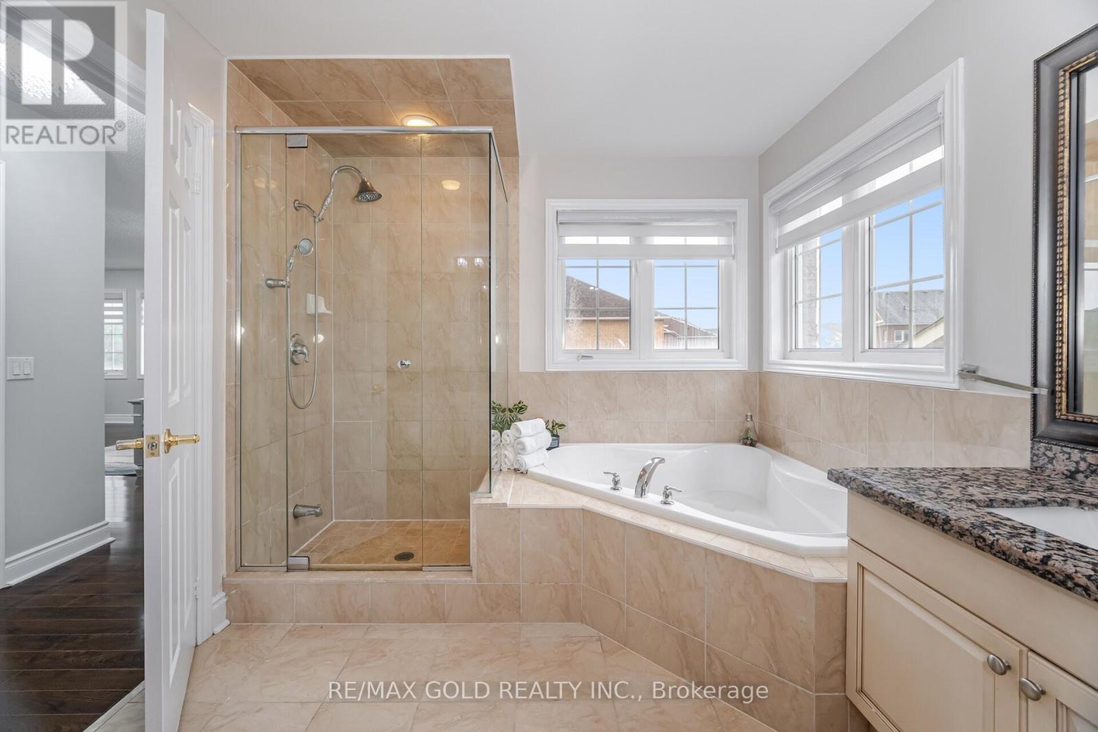 2 Belleville Drive, Brampton, Ontario  L6P 1V7 - Photo 22 - W12484166