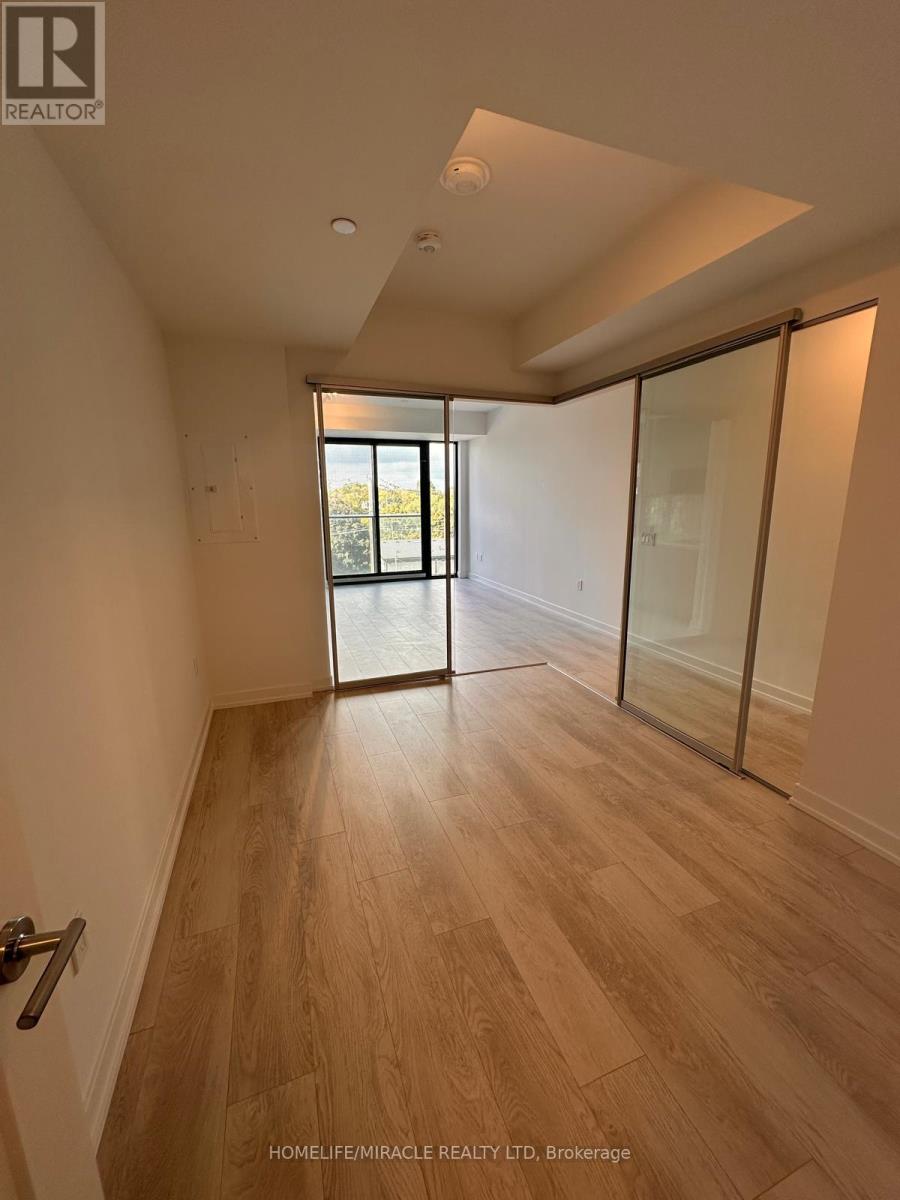 507 - 801 The Queensway, Toronto, Ontario  M8Z 6A8 - Photo 4 - W12484174