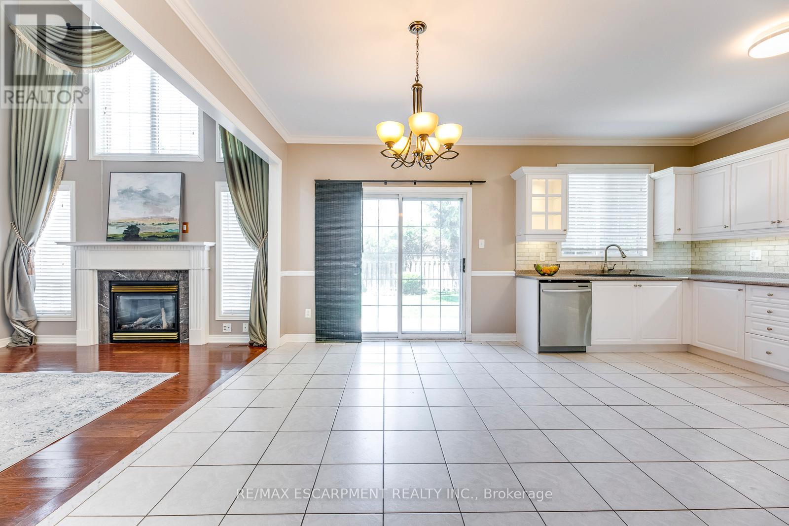 2417 West Ham Road, Oakville, Ontario  L6M 3X6 - Photo 15 - W12484186