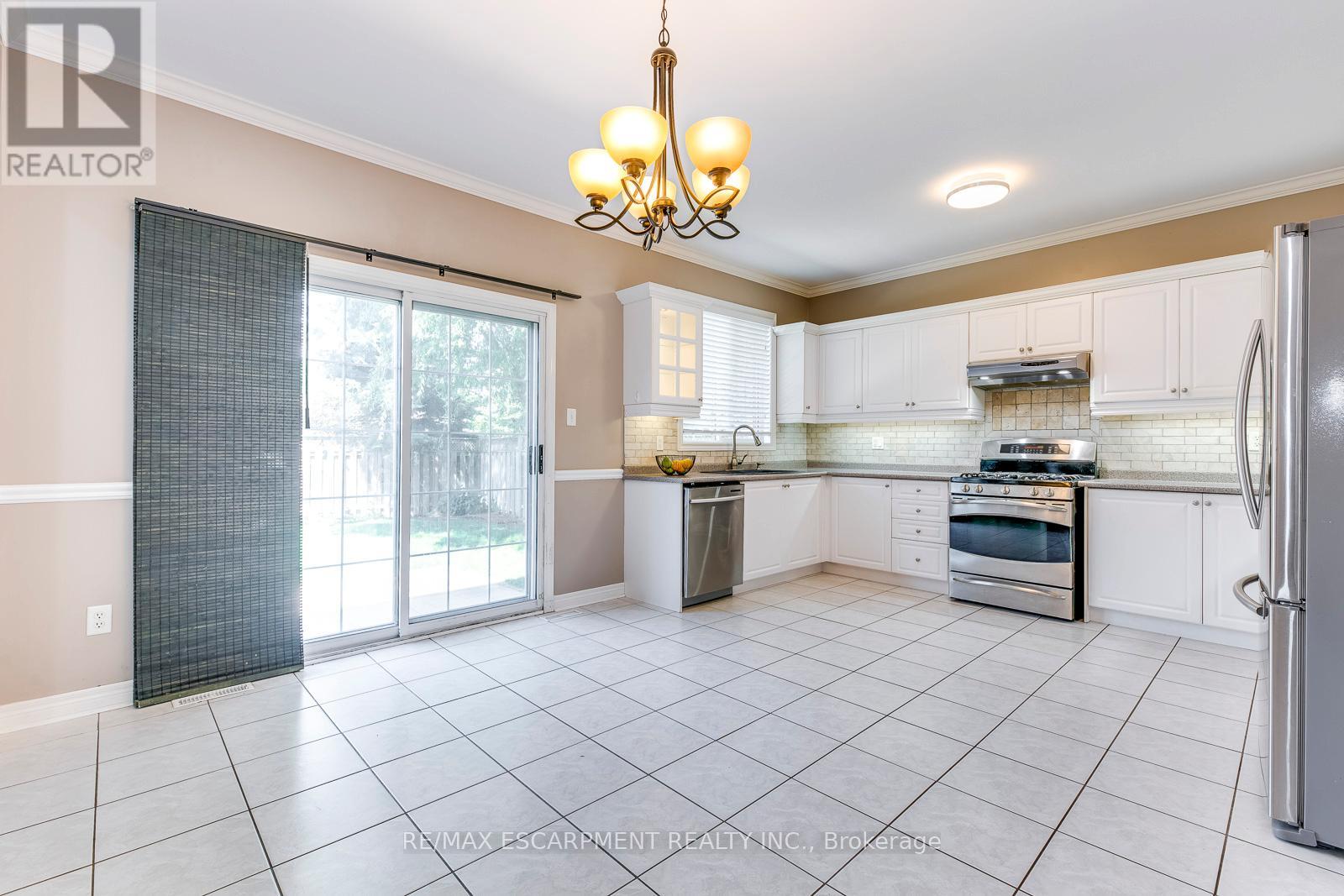 2417 West Ham Road, Oakville, Ontario  L6M 3X6 - Photo 16 - W12484186