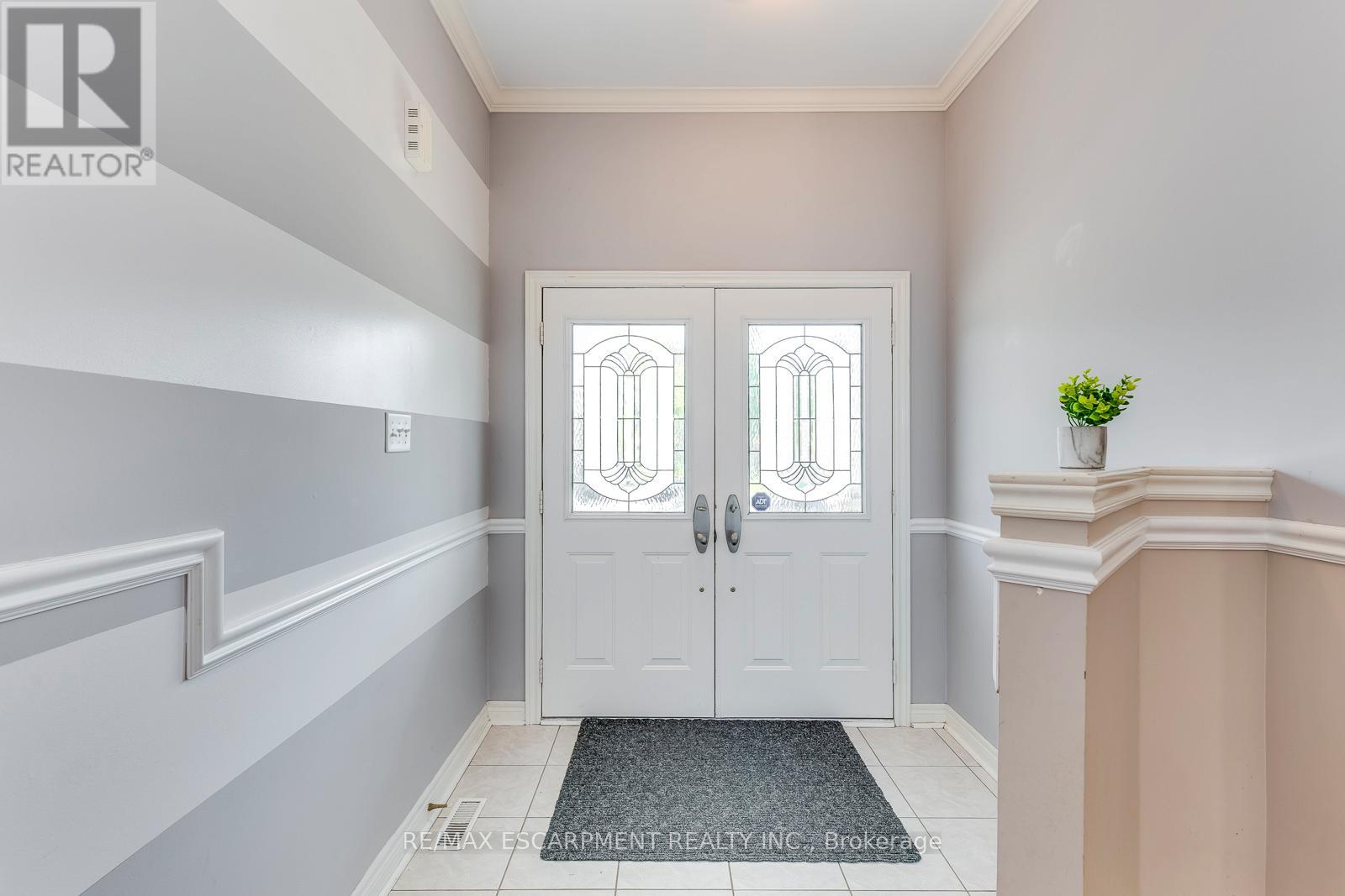 2417 West Ham Road, Oakville, Ontario  L6M 3X6 - Photo 3 - W12484186