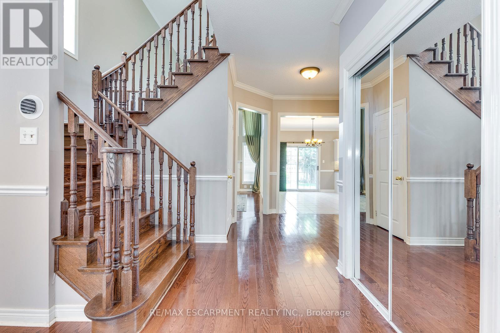 2417 West Ham Road, Oakville, Ontario  L6M 3X6 - Photo 6 - W12484186