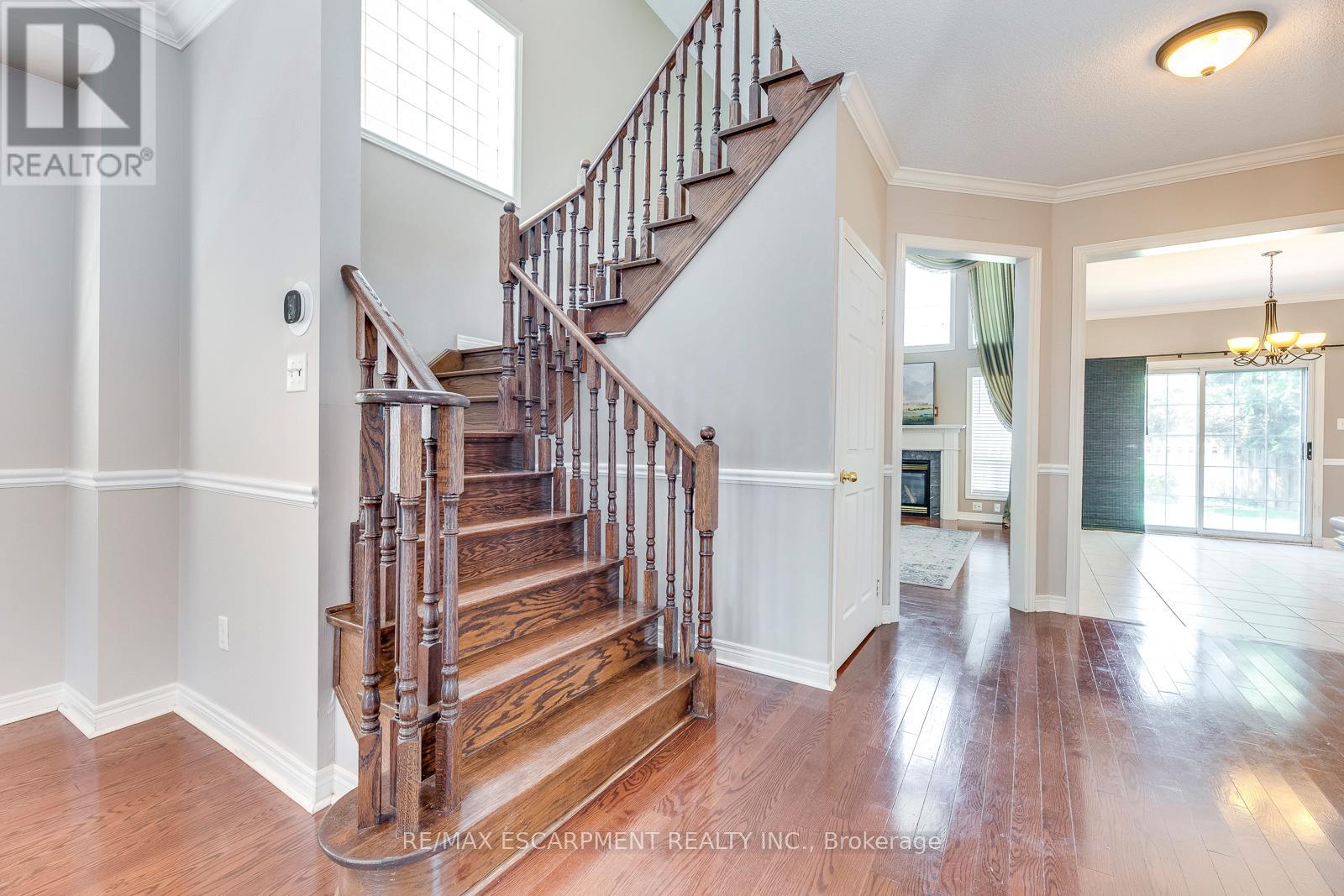 2417 West Ham Road, Oakville, Ontario  L6M 3X6 - Photo 7 - W12484186