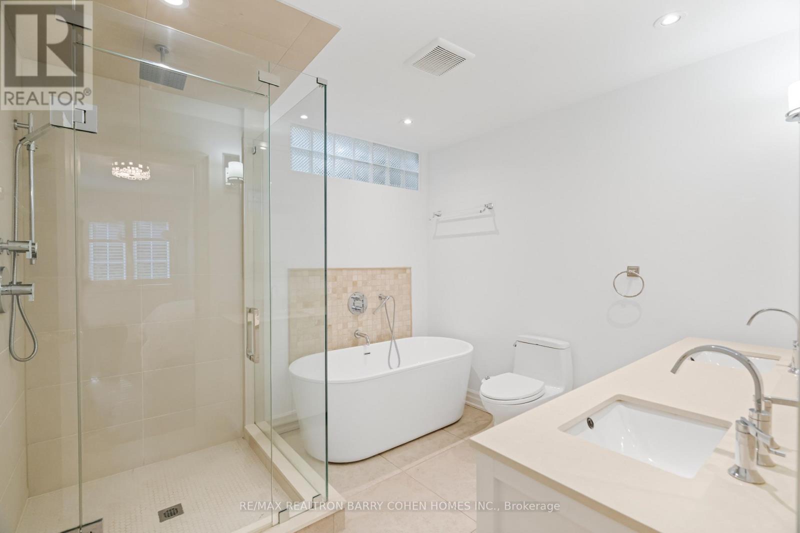 544c Scarlett Road, Toronto, Ontario  M9P 2S2 - Photo 21 - W12484196