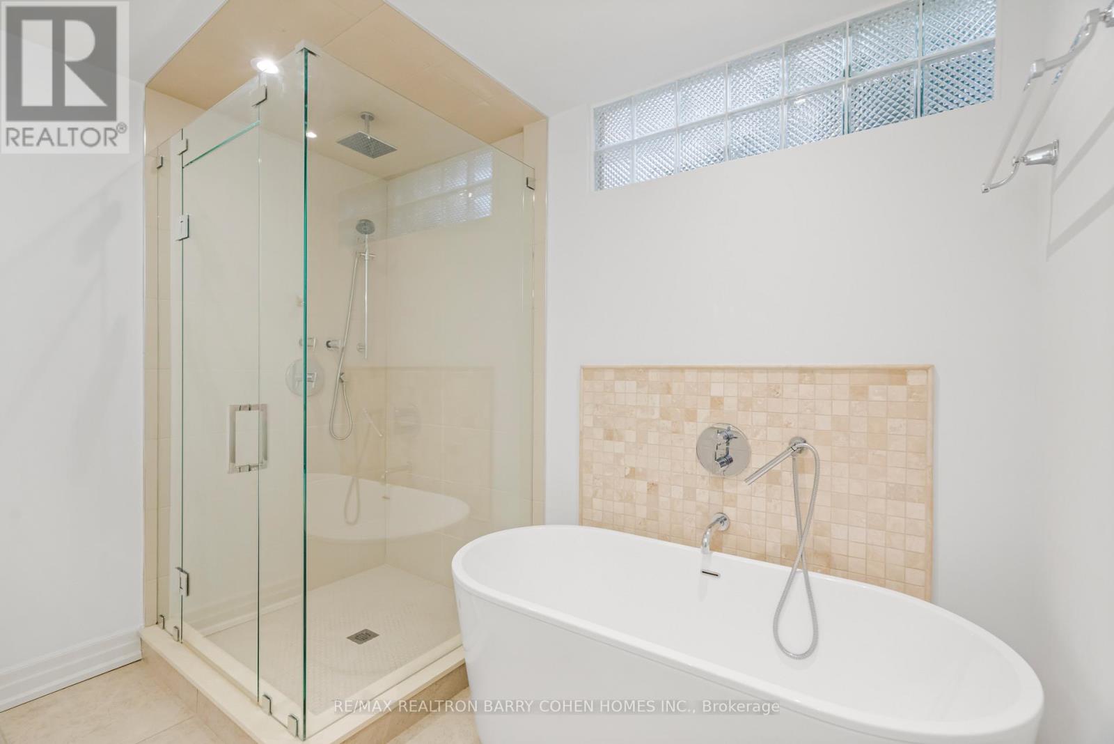 544c Scarlett Road, Toronto, Ontario  M9P 2S2 - Photo 23 - W12484196