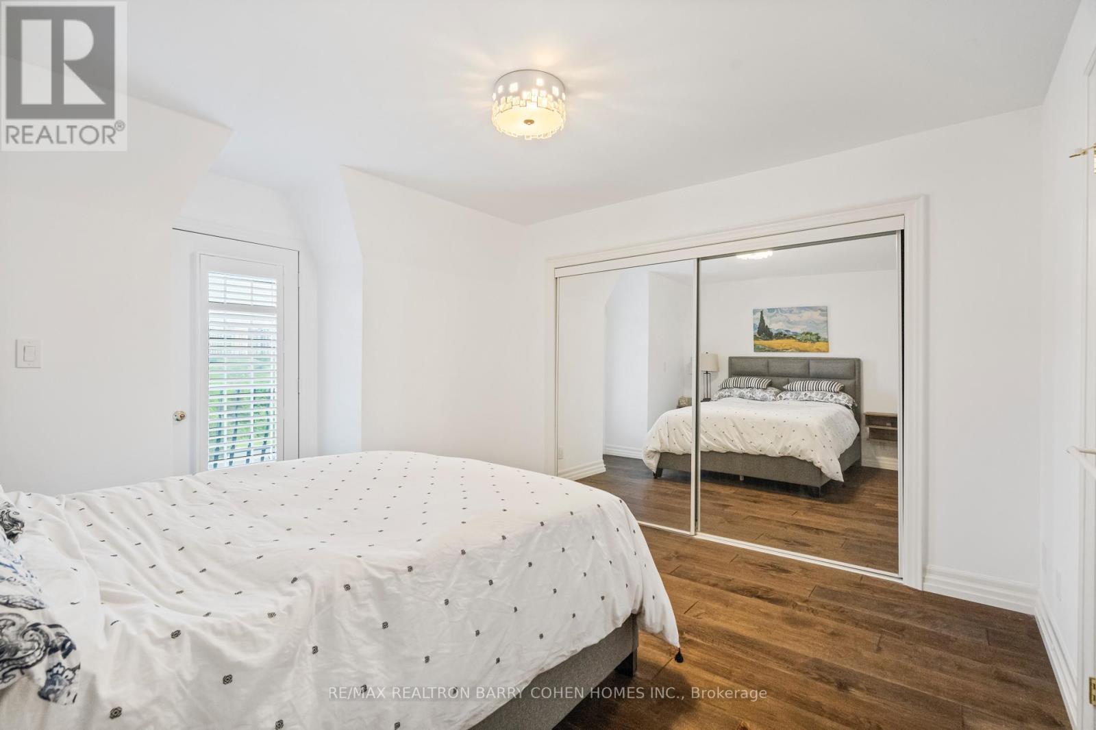 544c Scarlett Road, Toronto, Ontario  M9P 2S2 - Photo 25 - W12484196