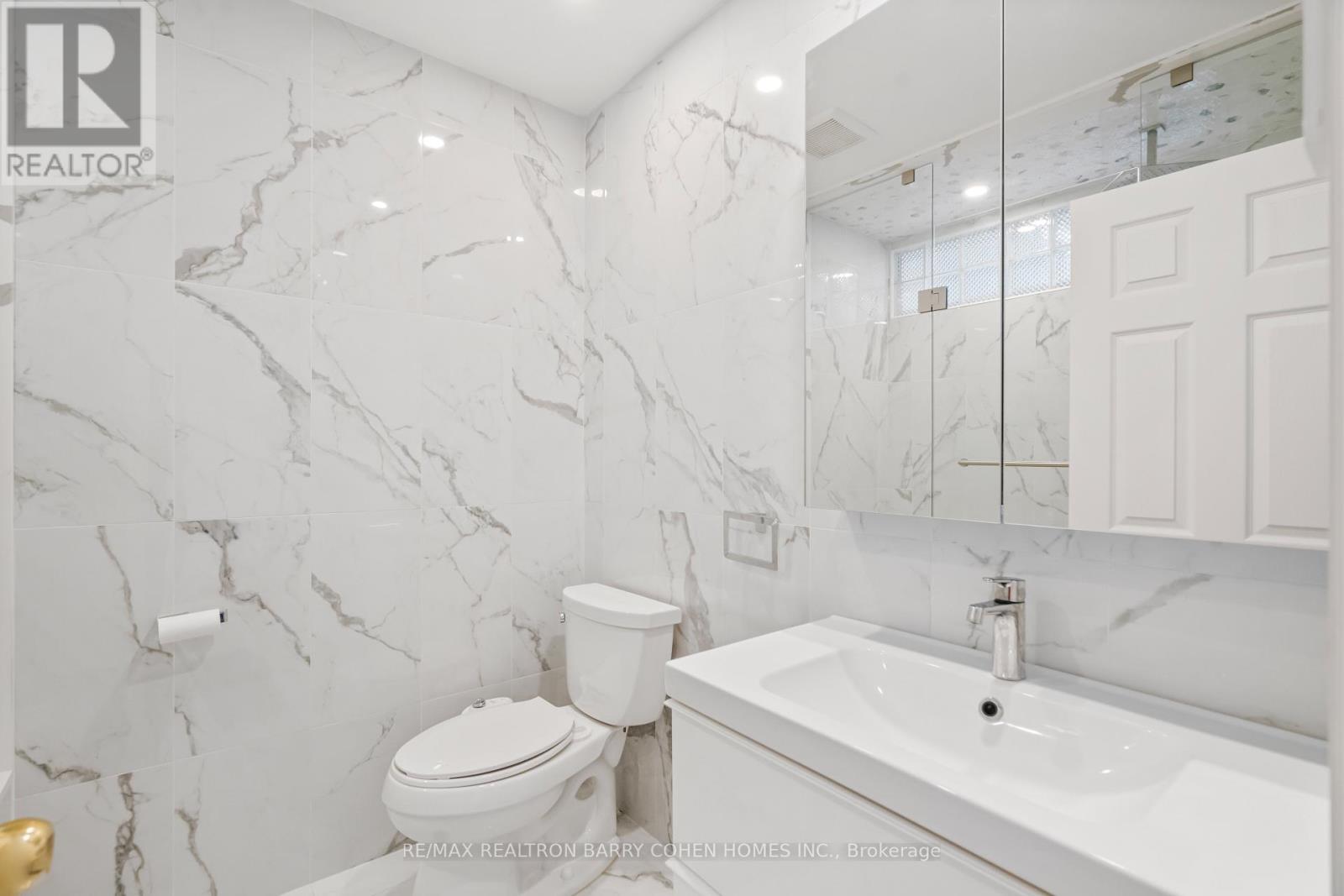 544c Scarlett Road, Toronto, Ontario  M9P 2S2 - Photo 34 - W12484196