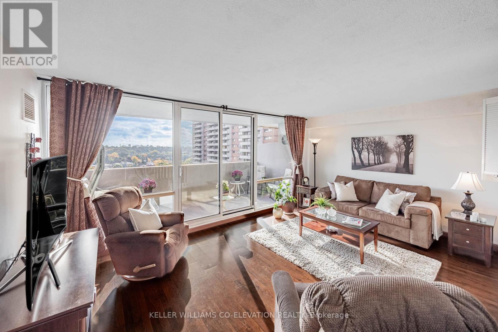 1306 - 260 Scarlett Road, Toronto, Ontario  M6N 4X6 - Photo 12 - W12484227