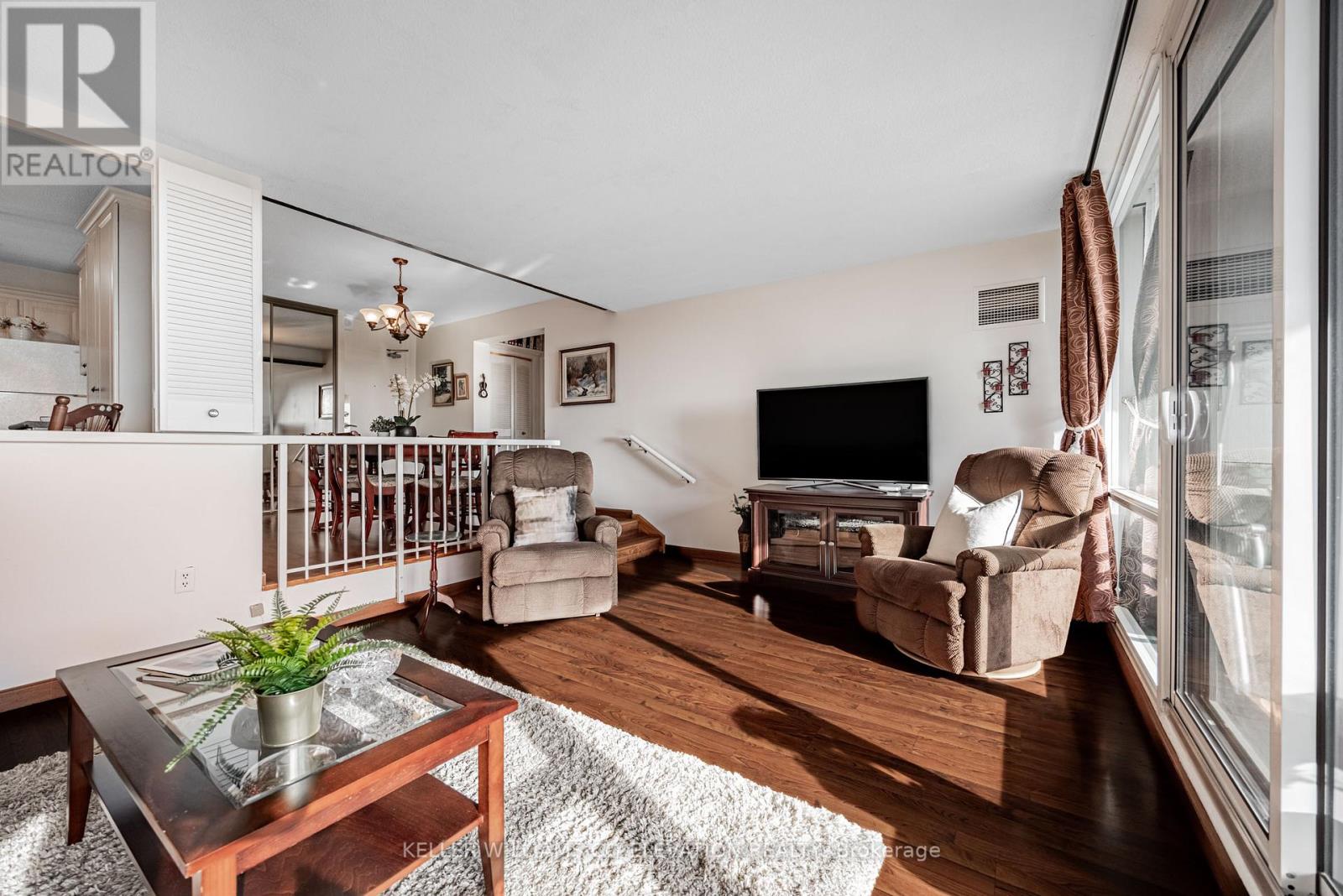 1306 - 260 Scarlett Road, Toronto, Ontario  M6N 4X6 - Photo 17 - W12484227