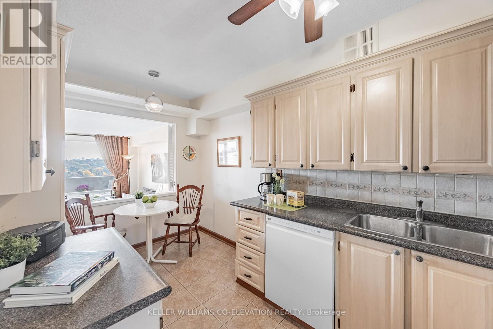 1306 - 260 Scarlett Road, Toronto, Ontario  M6N 4X6 - Photo 23 - W12484227