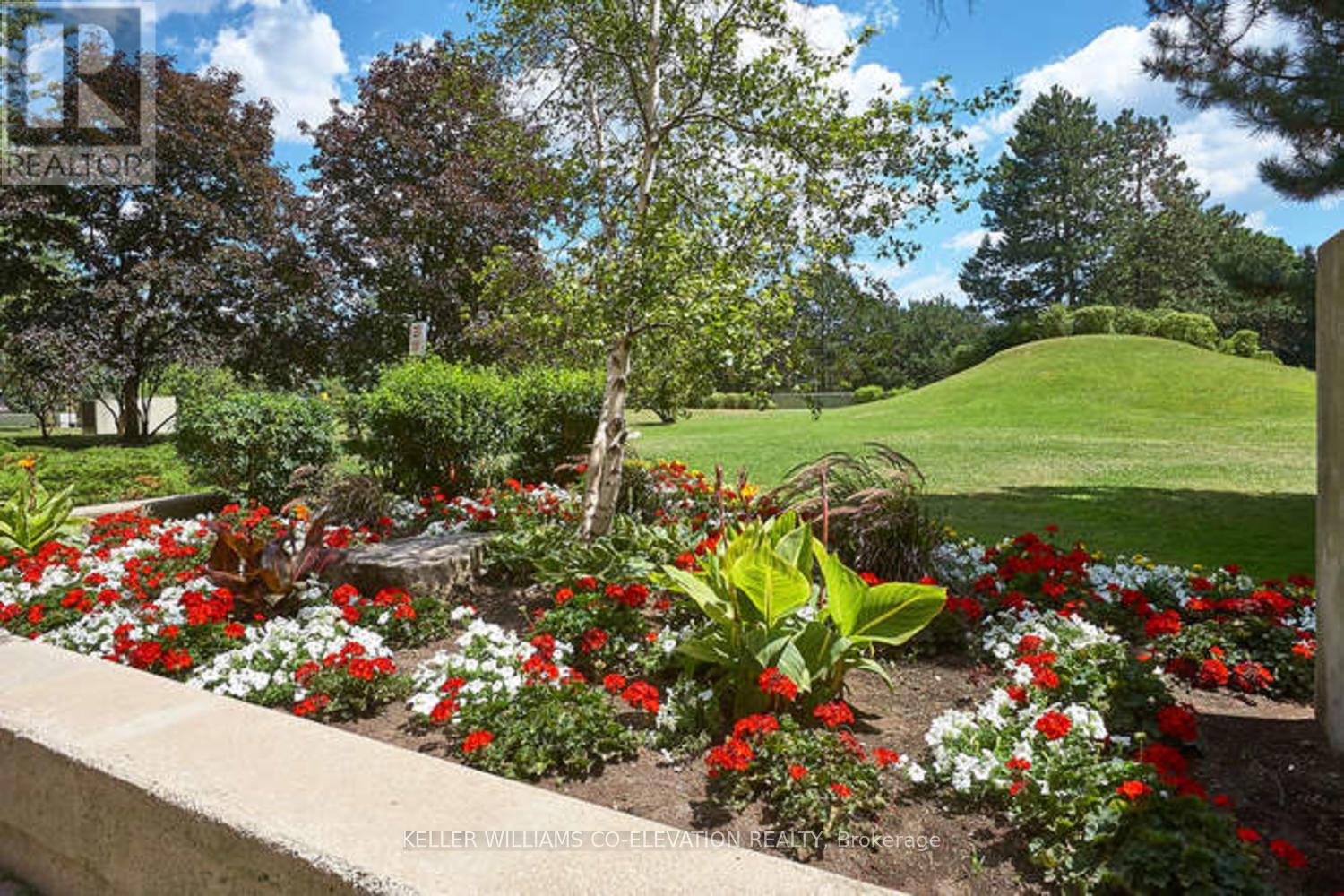 1306 - 260 Scarlett Road, Toronto, Ontario  M6N 4X6 - Photo 3 - W12484227