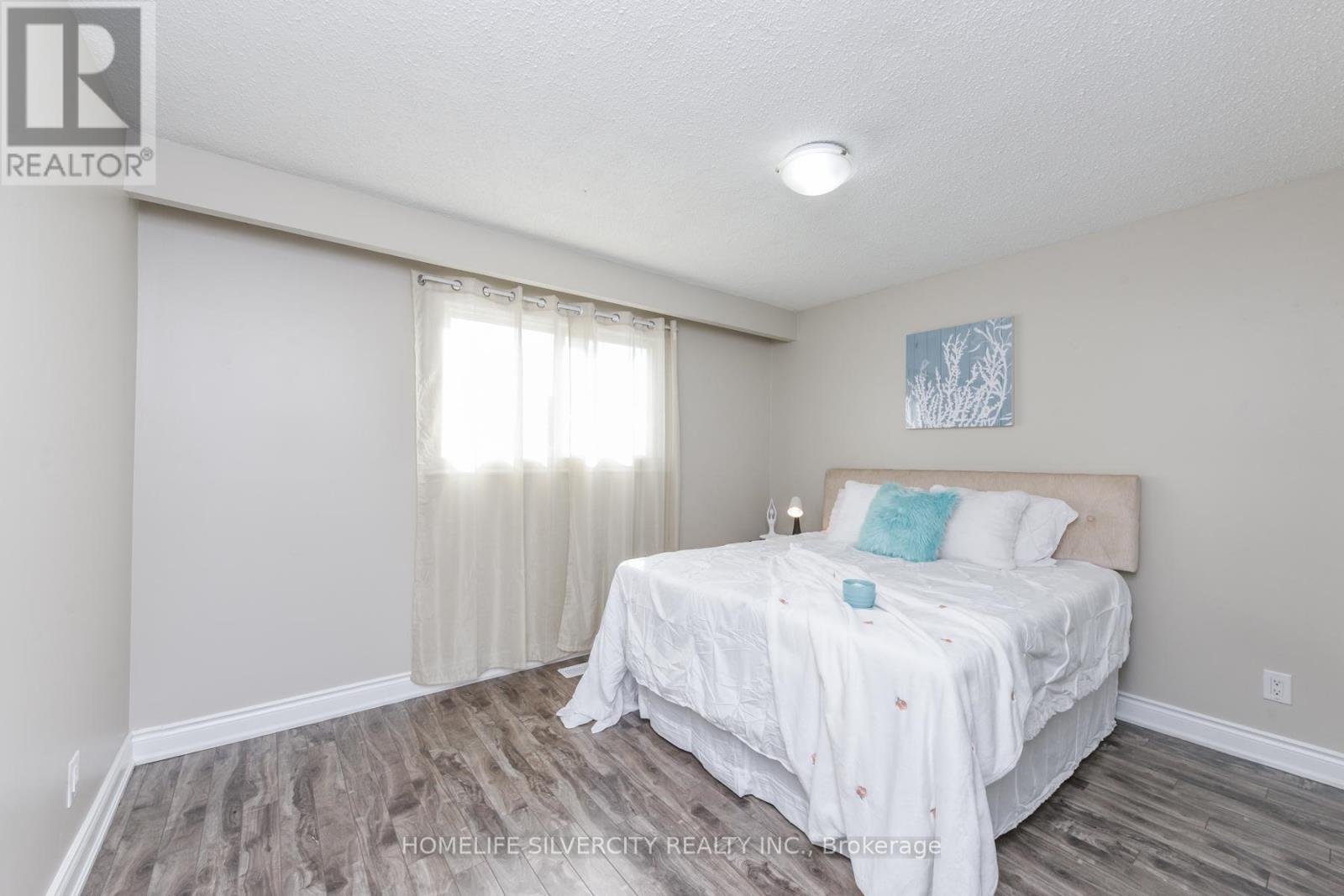 3701 Keenan Crescent, Mississauga, Ontario  L4T 3M1 - Photo 21 - W12484230