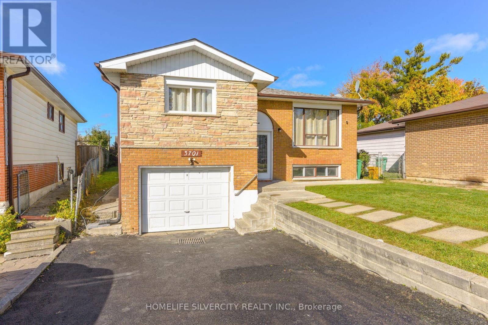 3701 Keenan Crescent, Mississauga, Ontario  L4T 3M1 - Photo 3 - W12484230