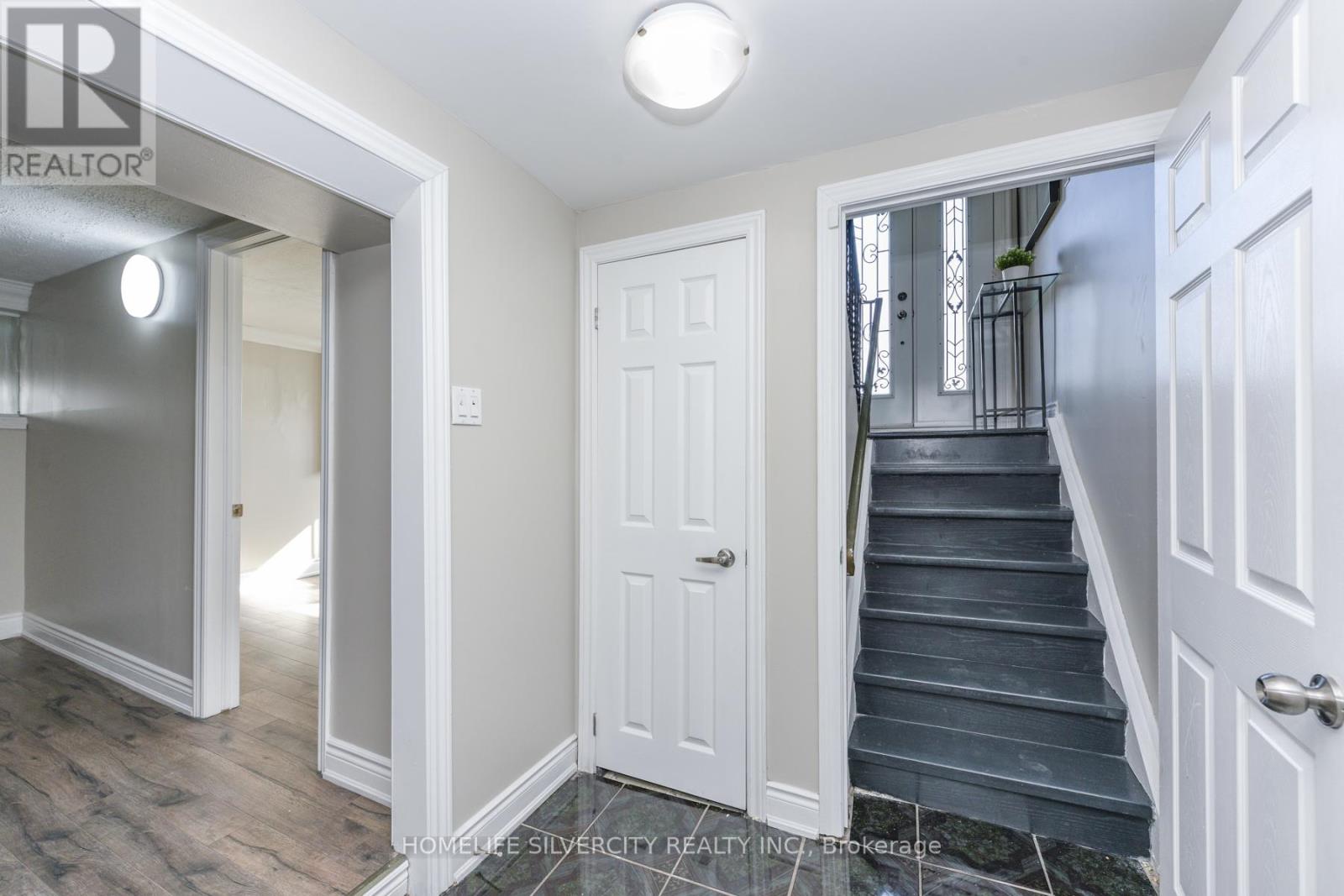 3701 Keenan Crescent, Mississauga, Ontario  L4T 3M1 - Photo 32 - W12484230